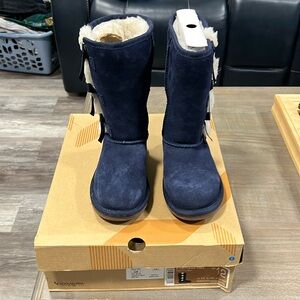 VICTORIA TALL - basically new!!